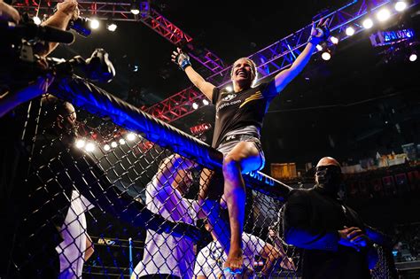 mma female flash|Bare Knuckle fighter flashes crowd after massive win